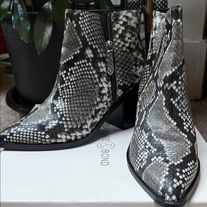 Treasure & Bond Black and Gray Snake Print Ankle Boots
